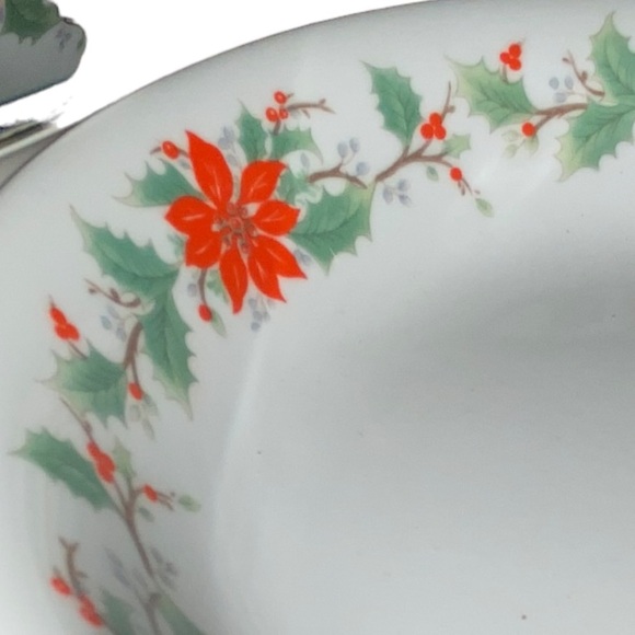 Trisa China 1693 Poinsettia & Holly - LOT OF (6) 8" COUPE SOUP BOWLS - Picture 9 of 9